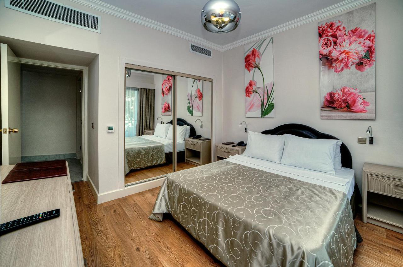 Jasmine Court Hotel & Casino Kyrenia  Eksteriør billede