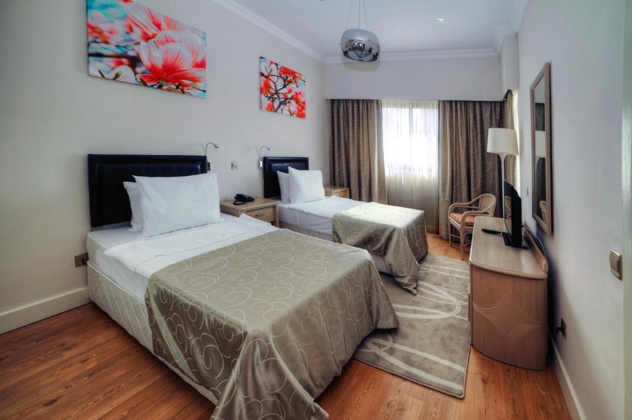 Jasmine Court Hotel & Casino Kyrenia  Eksteriør billede
