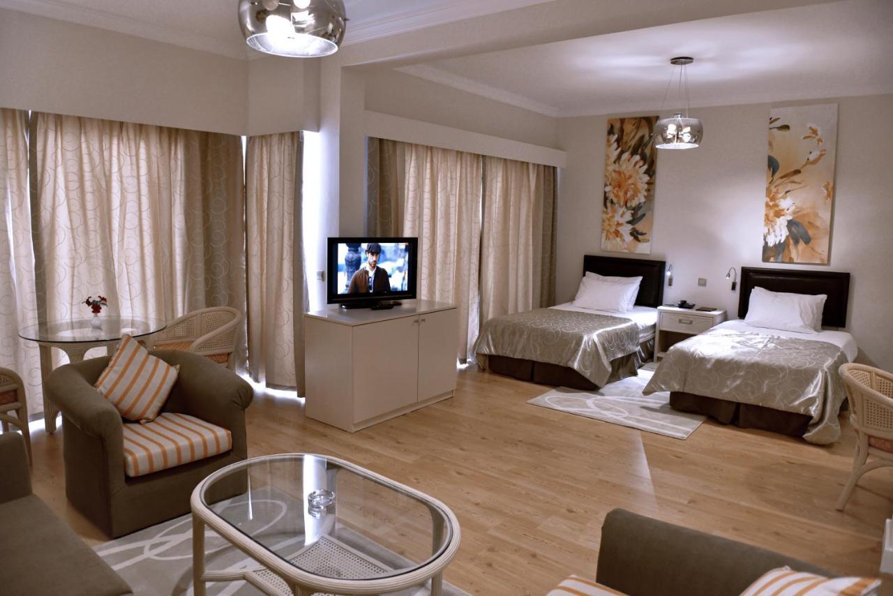 Jasmine Court Hotel & Casino Kyrenia  Eksteriør billede