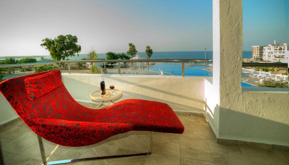 Jasmine Court Hotel & Casino Kyrenia  Eksteriør billede