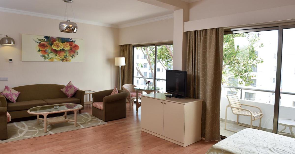Jasmine Court Hotel & Casino Kyrenia  Eksteriør billede