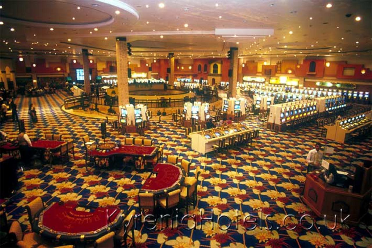 Jasmine Court Hotel & Casino Kyrenia  Eksteriør billede